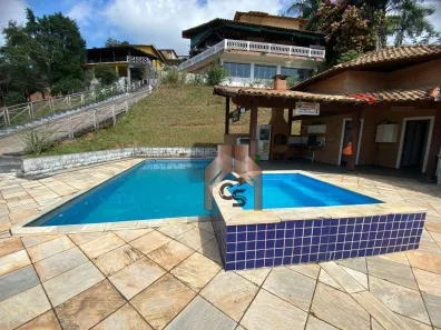 Fazenda / Sítio / Chácara com 3 Quartos à venda, 180m² no , Igaratá