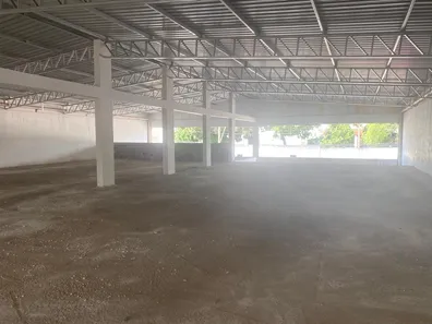 Galpão / Depósito / Armazém para venda ou aluguel, 1190m² no Edgar Pereira, Montes Claros
