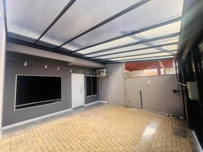 Sobrado com 2 Quartos à venda, 81m² no Anita Garibaldi, Joinville