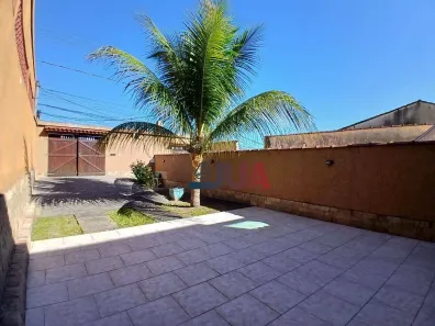 Casa com 2 Quartos para alugar, 130m² no Areia Branca, Belford Roxo
