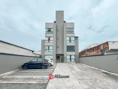 Apartamento com 2 Quartos para alugar, 55m² no Areias, Camboriú