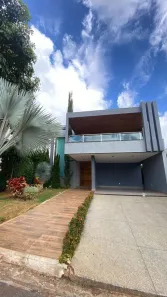 Casa de Condomínio com 3 Quartos para alugar, 200m² no Gran Park, Vespasiano