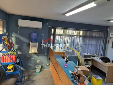 Galpão / Depósito / Armazém à venda, 562m² no Humaitá, Porto Alegre