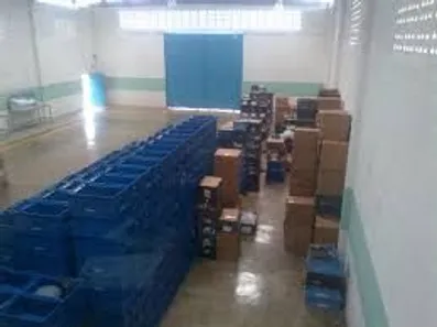 Galpão / Depósito / Armazém para venda ou aluguel, 527m² no Centro, Camaçari