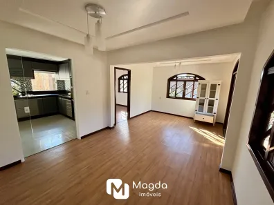 Casa com 5 Quartos à venda, 214m² no Velha Central, Blumenau