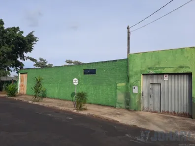 Loja / Salão / Ponto Comercial para alugar, 137m² no Vila Franko, Apucarana