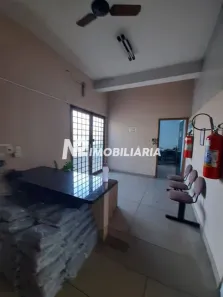 Galpão / Depósito / Armazém à venda, 199m² no Santa Mônica, Uberlândia