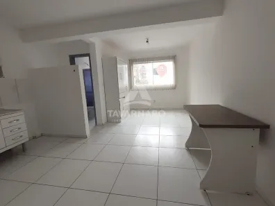 Kitnet com 1 Quarto à venda, 24m² no Uvaranas, Ponta Grossa