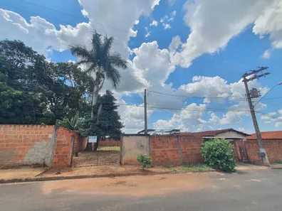 Terreno / Lote / Condomínio à venda, 256m² no Monte Azul Paulista, Monte Azul Paulista