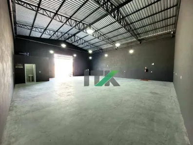 Galpão / Depósito / Armazém para alugar, 232m² no Santa Regina, Camboriú