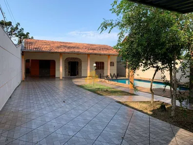Casa com 3 Quartos à venda, 300m² no KLP, Foz do Iguaçu