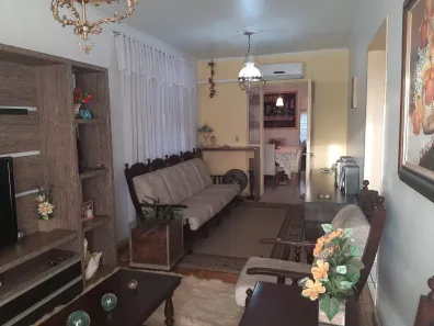 Casa com 3 Quartos à venda, 145m² no Niterói, Canoas