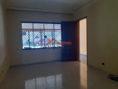 Sobrado com 3 Quartos para alugar, 110m² no Jardim Araguaia, Mauá