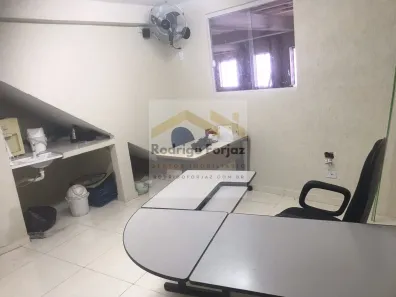Galpão / Depósito / Armazém para alugar, 900m² no Jardim Califórnia, Barueri