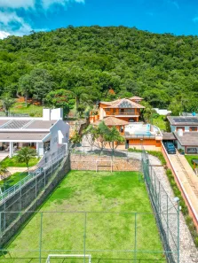 Fazenda / Sítio / Chácara com 4 Quartos à venda, 525m² no Laranja Azeda, Arujá