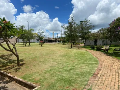 Casa de Condomínio com 2 Quartos para venda ou aluguel, 98m² no Jardim Decolores, Trindade
