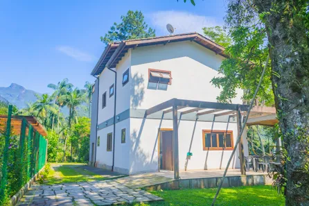 Casa de Condomínio com 3 Quartos à venda, 220m² no , Resende