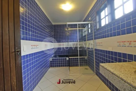 Casa com 3 Quartos para alugar, 286m² no Jardim Social, Curitiba