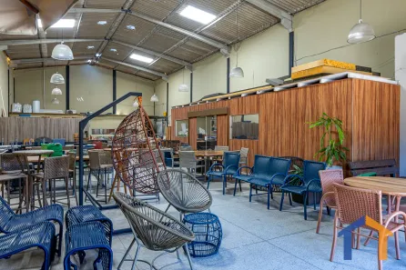 Galpão / Depósito / Armazém para venda ou aluguel, 900m² no Coroa do Meio, Aracaju