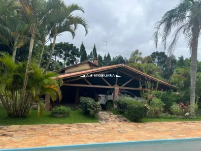 Fazenda / Sítio / Chácara com 3 Quartos à venda, 200m² no Sebandilha, Mairinque