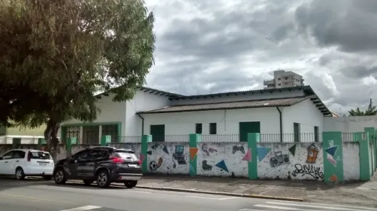 Casa Comercial com 5 Quartos para venda ou aluguel, 408m² no Centro, Pindamonhangaba