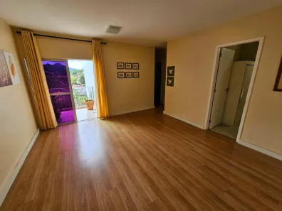 Apartamento com 2 Quartos à venda, 75m² no Valparaíso, Petrópolis