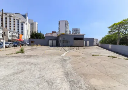 Terreno / Lote / Condomínio para alugar, 582m² no Campo Belo, São Paulo