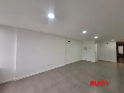 Conjunto Comercial / Sala para alugar, 37m² no Saco dos Limões, Florianópolis