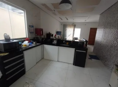 Casa com 2 Quartos à venda, 130m² no Campo Grande, Rio de Janeiro