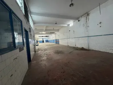 Galpão / Depósito / Armazém para alugar, 325m² no São Lourenço, Niterói