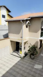 Sobrado com 3 Quartos para alugar, 258m² no Jardim dos Ipês, Suzano