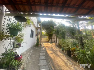 Fazenda / Sítio / Chácara com 3 Quartos à venda, 2700m² no Vale das Pedrinhas, Guapimirim