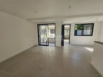 Sobrado com 3 Quartos à venda, 154m² no , Holambra