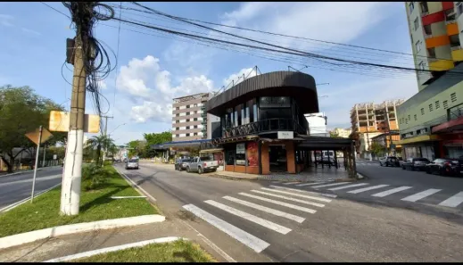 Loja / Salão / Ponto Comercial à venda, 3700m² no Campos Elíseos, Resende
