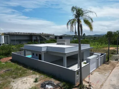 Casa com 3 Quartos para alugar, 200m² no Santo Antônio, Balneário Piçarras