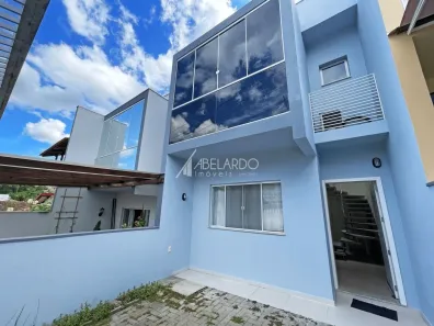 Sobrado com 2 Quartos para alugar, 101m² no Água Verde, Blumenau