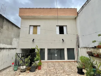 Casa com 3 Quartos à venda, 200m² no Jardim Kika, São Paulo