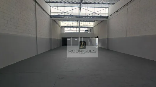 Galpão / Depósito / Armazém para alugar, 625m² no Conceição, Diadema