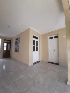 Casa com 4 Quartos para alugar, 182m² no São José, Aracaju