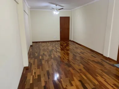 Apartamento com 3 Quartos para alugar, 110m² no Castelanea, Petrópolis