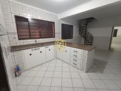 Sobrado com 2 Quartos à venda, 160m² no Parque Santo Antônio, Jacareí
