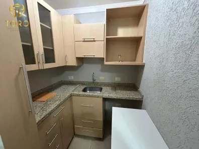 Conjunto Comercial / Sala para alugar, 62m² no Zona 01, Maringá
