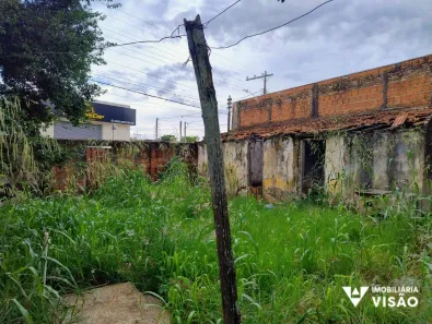 Loja / Salão / Ponto Comercial com 3 Quartos à venda, 113m² no Jardim América, Uberaba