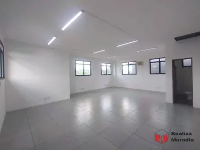 Conjunto Comercial / Sala para alugar, 68m² no Jardim da Glória, Cotia