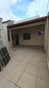 Casa com 2 Quartos para alugar, 100m² no Grã-Duquesa, Governador Valadares