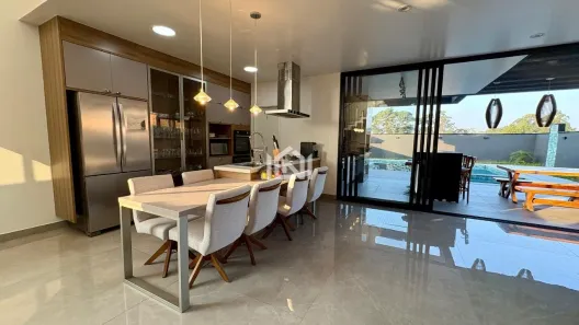 Casa de Condomínio com 4 Quartos à venda, 306m² no Moinho Velho, Embu das Artes