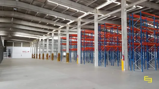 Galpão / Depósito / Armazém para alugar, 2100m² no Centro, Alhandra