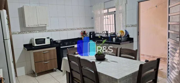 Casa com 3 Quartos à venda, 220m² no Vila Pasti, Louveira