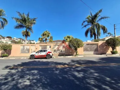 Casa Comercial com 5 Quartos para alugar, 480m² no Vila Oliveira, Mogi das Cruzes