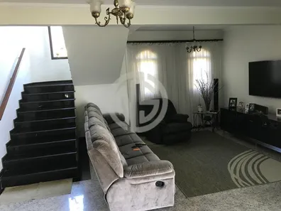 Sobrado com 4 Quartos à venda, 440m² no Lagoa Grande, Embu-Guaçu